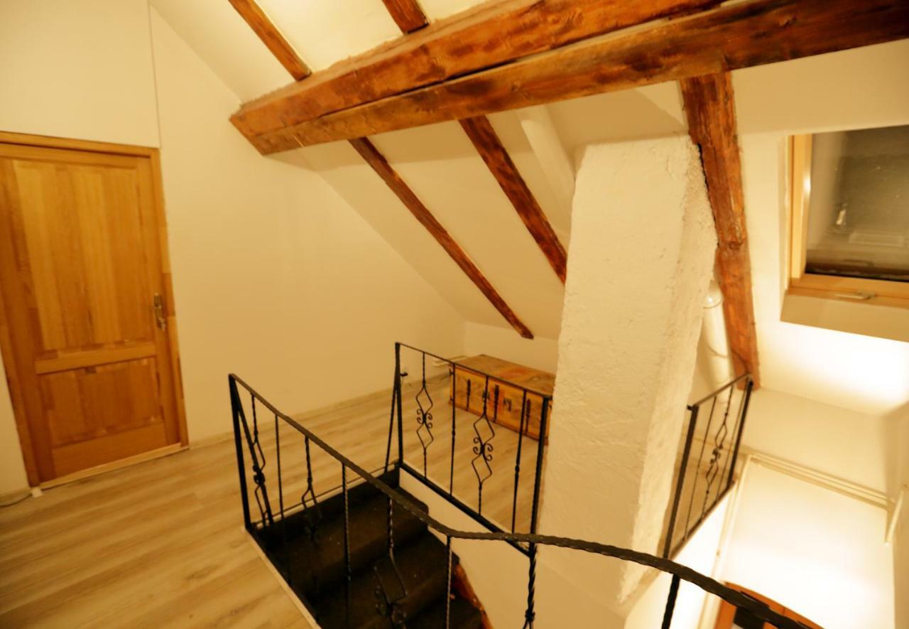 4 Rooms Piata Sfatului Braşov Exteriör bild