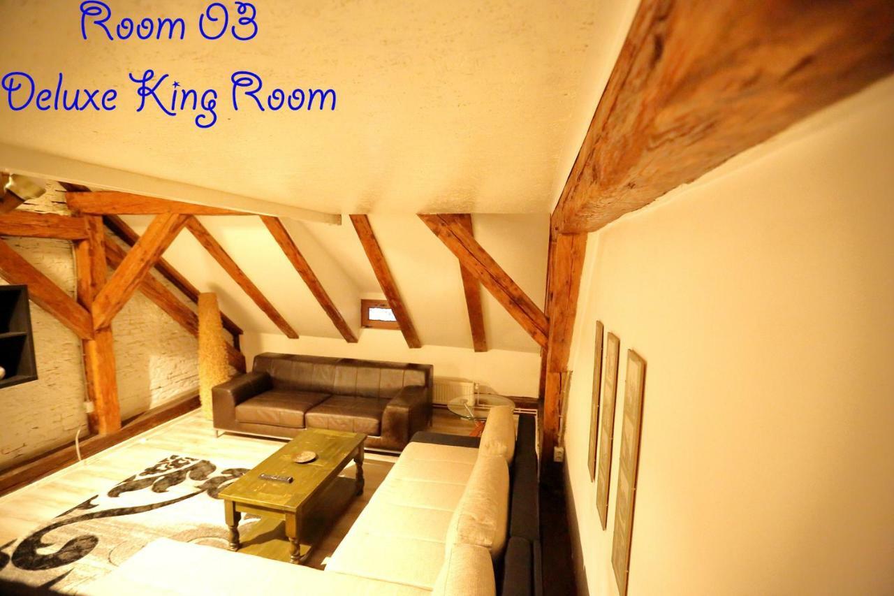 4 Rooms Piata Sfatului Braşov Exteriör bild
